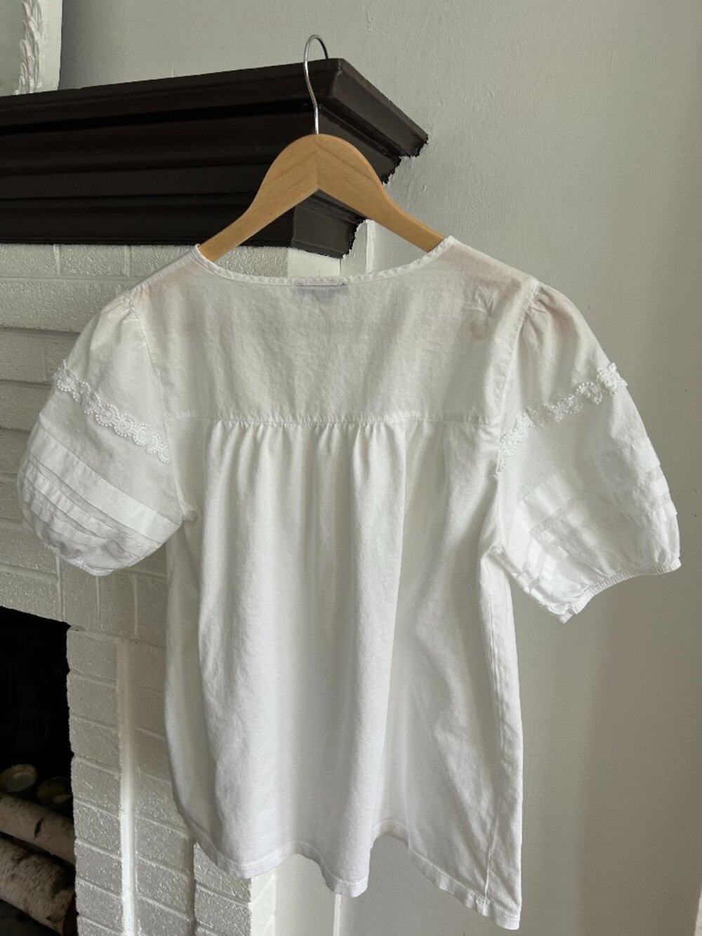 J. Crew White Embroidered Blouse Size M - Picture 3 of 4